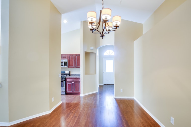 Photo 6 of 11 - 24620 Laurel Ridge Dr, Lutz, FL 33559