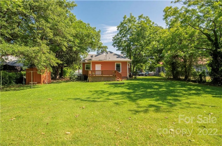 Photo 28 of 32 - 3617 Tuckaseegee Rd, Charlotte, NC 28208