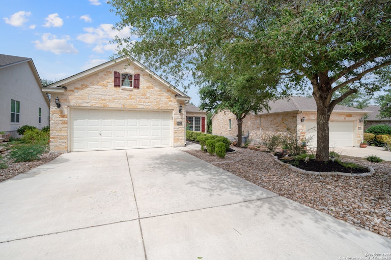 Photo 3 of 32 - 12543 Cascade Hls, San Antonio, TX 78253