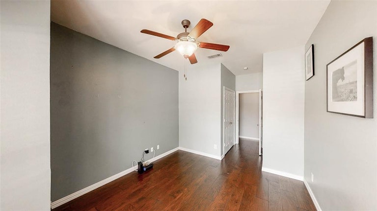 Photo 24 of 34 - 1800 Tara Ct, Flower Mound, TX 75028