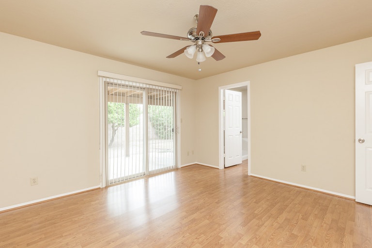 Photo 13 of 23 - 6833 S Alder Dr, Tempe, AZ 85283