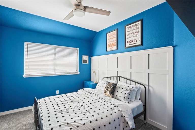 Photo 21 of 39 - 318 Fort Edward Dr, Arlington, TX 76002