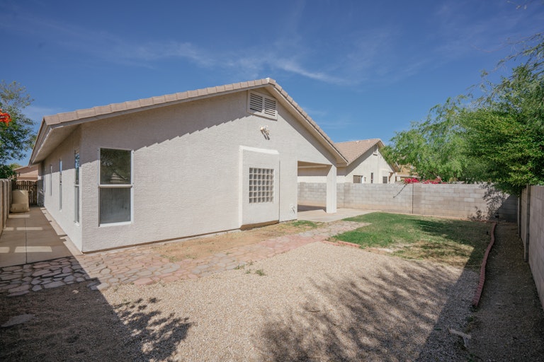 Photo 25 of 25 - 6205 W Echo Ln, Glendale, AZ 85302