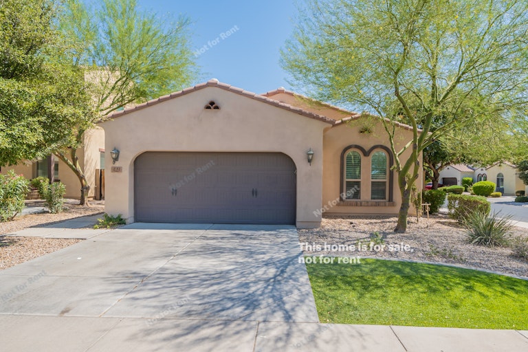 Photo 1 of 25 - 231 E Indigo Dr, Chandler, AZ 85286
