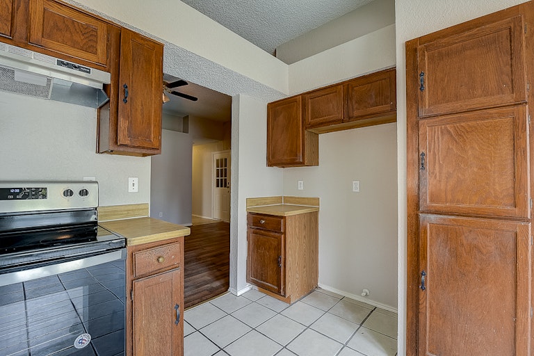 Photo 29 of 36 - 10503 Leroy Ct, Dallas, TX 75217