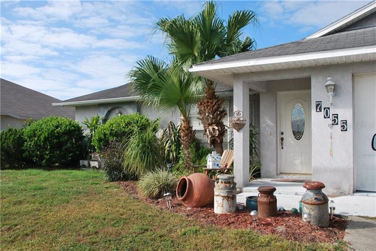 Photo 18 of 19 - 7055 Strawberry St, Englewood, FL 34224