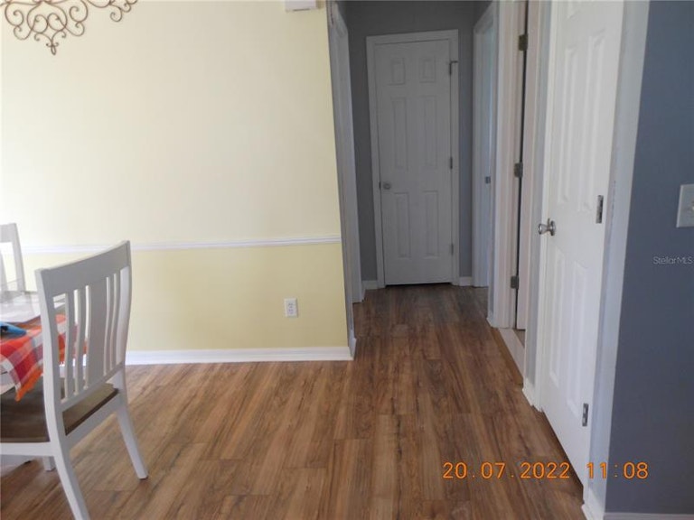 Photo 8 of 11 - 550 Saint Andrews Blvd, Lady Lake, FL 32159