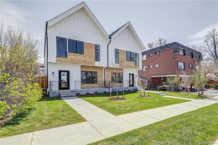 Photo 2 of 40 - 3422 S Grant St, Englewood, CO 80113