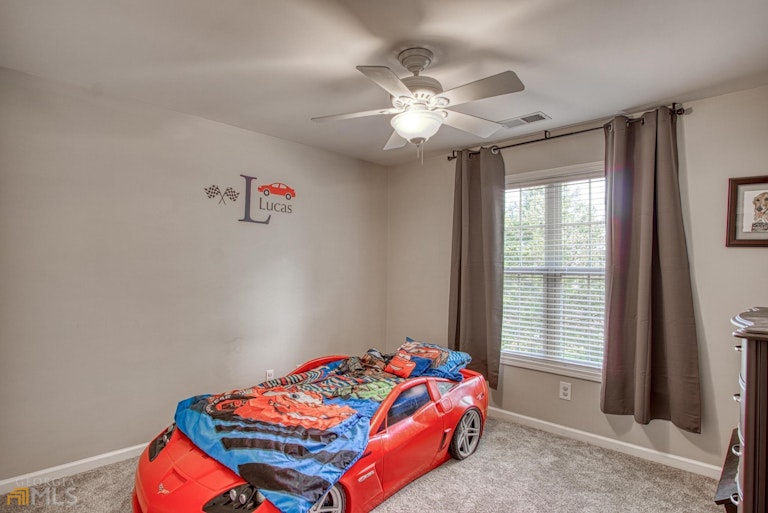 Photo 27 of 33 - 145 Irish Ln, Tyrone, GA 30290