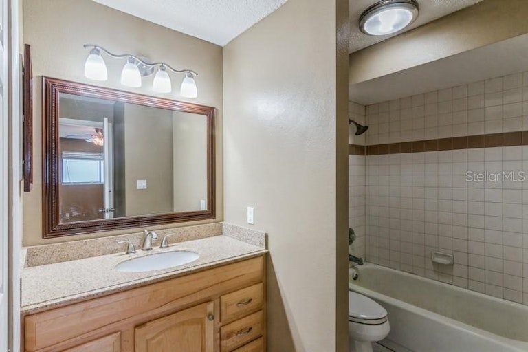 Photo 21 of 29 - 6033 34th St W #80, Bradenton, FL 34210
