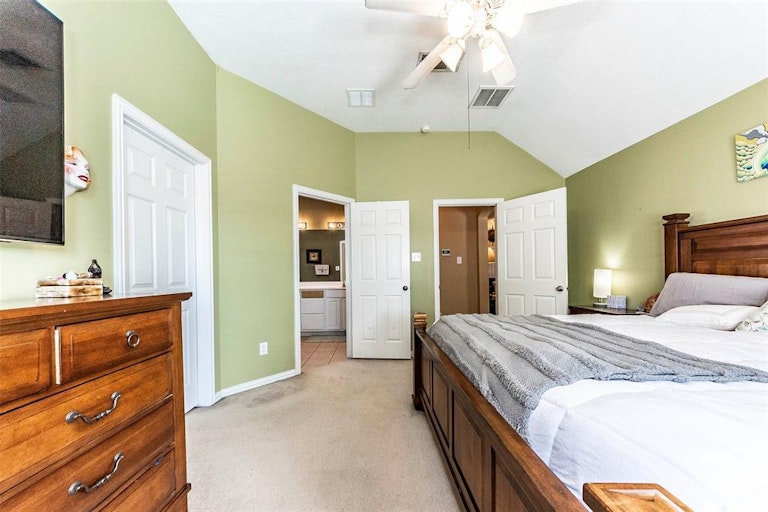 Photo 30 of 45 - 835 Crystal Bay Ln, League City, TX 77573