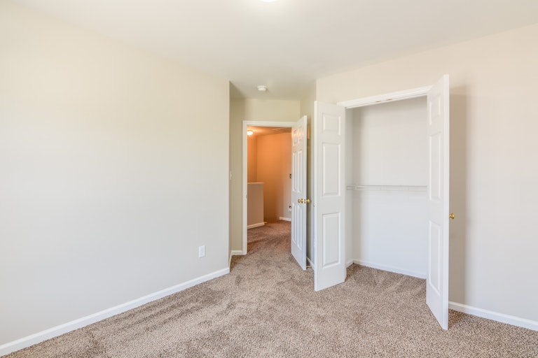 Photo 10 of 19 - 6006 San Marcos Way, Raleigh, NC 27616
