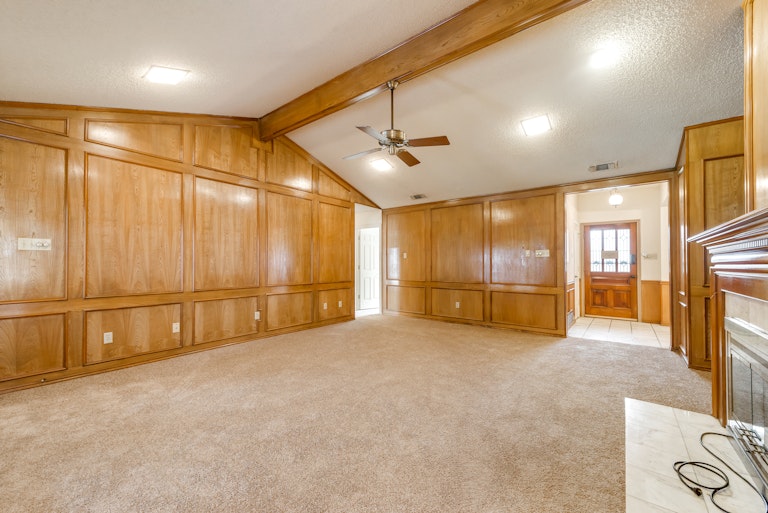 Photo 2 of 26 - 7409 Wind Chime Dr, Fort Worth, TX 76133