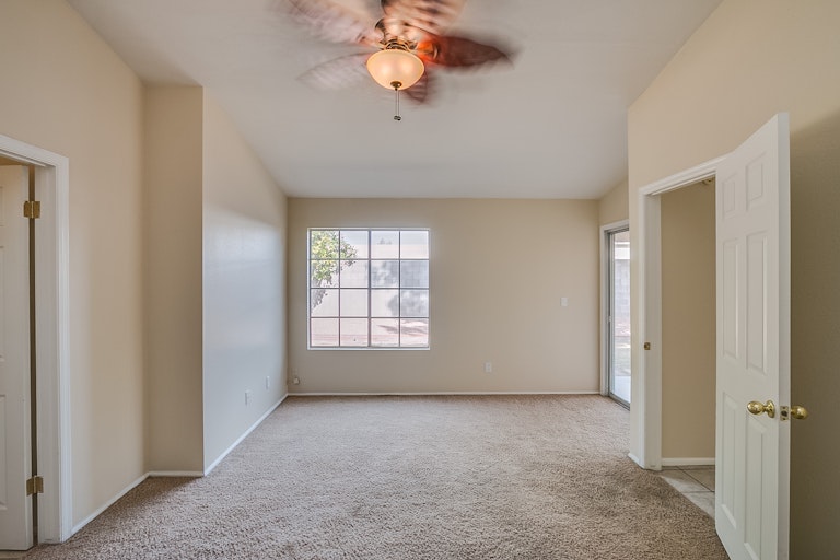 Photo 12 of 23 - 4302 E Windmere Dr, Phoenix, AZ 85048