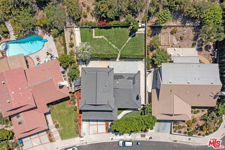 Photo 43 of 48 - 11246 Yolanda Ave, Porter Ranch, CA 91326