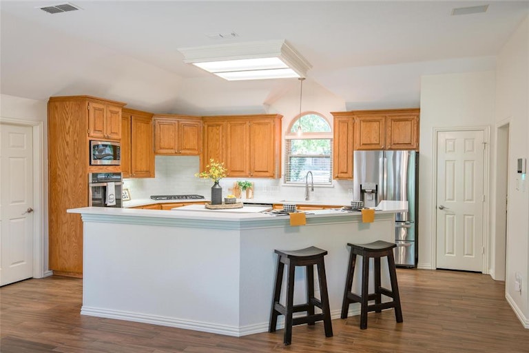 Photo 14 of 36 - 1225 Trail Ridge Dr, Keller, TX 76248