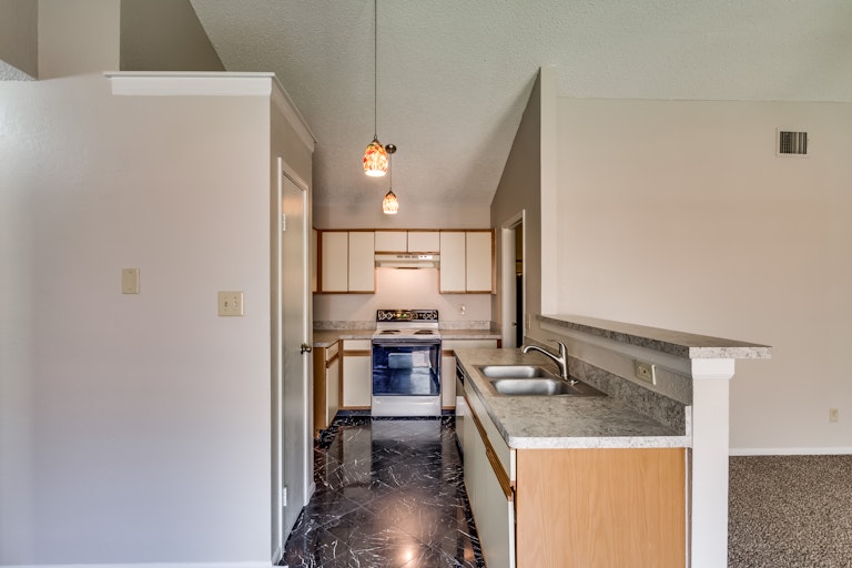 Photo 6 of 26 - 1016 Mapleleaf Ln, Coppell, TX 75019