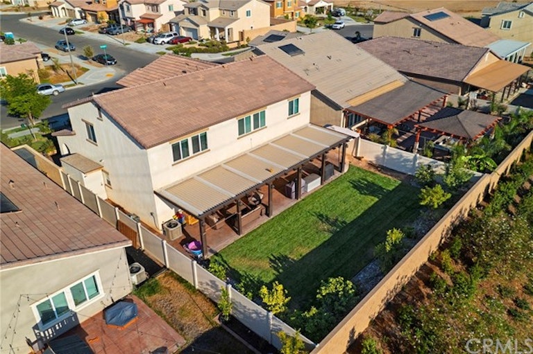 Photo 2 of 30 - 26923 Mountaingate St, Menifee, CA 92585
