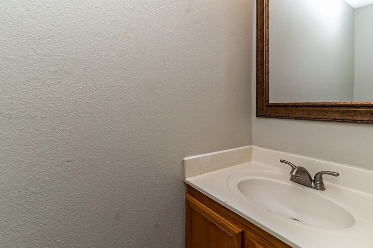 Photo 18 of 32 - 4200 Birch Creek Rd, Fort Worth, TX 76244