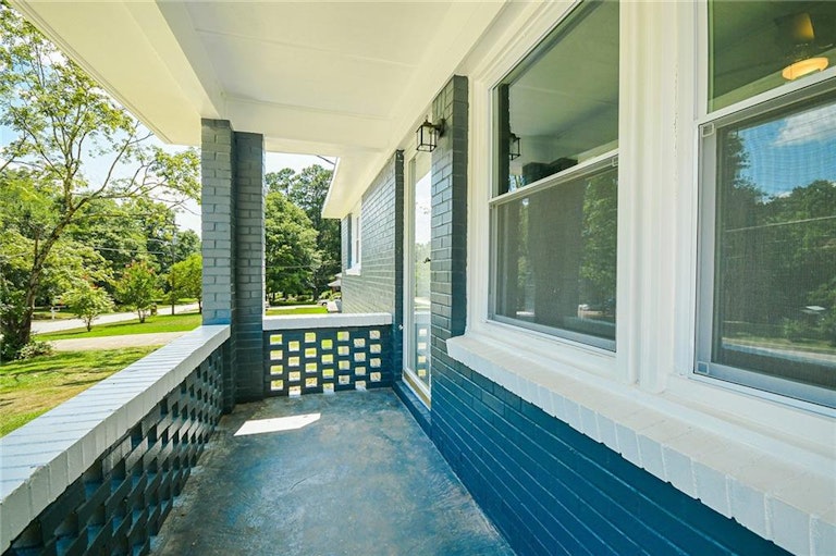 Photo 2 of 25 - 2198 Perkerson Mill Rd, Austell, GA 30106