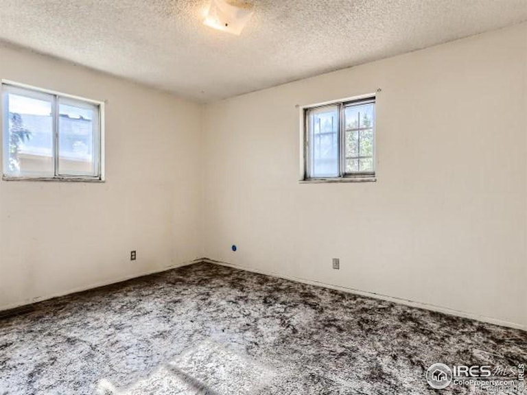 Photo 11 of 22 - 12314 Olmsted Dr, Denver, CO 80239