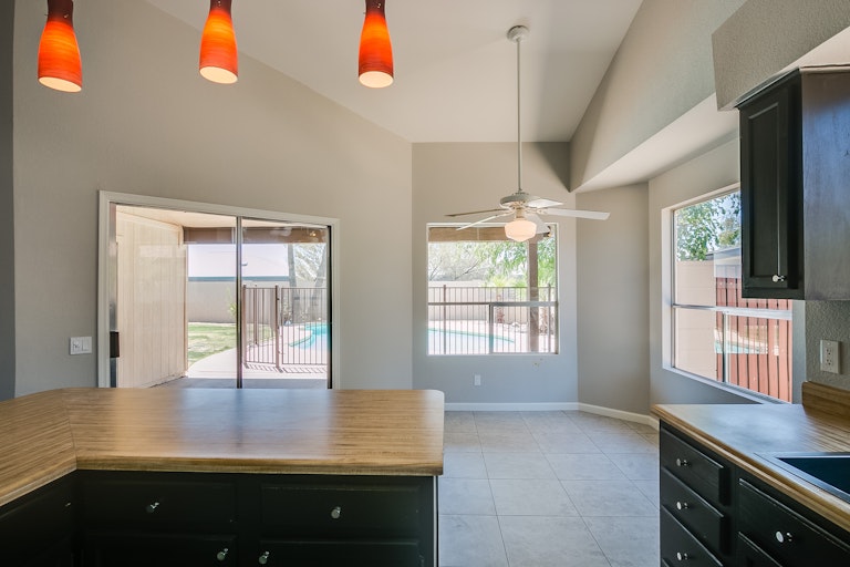 Photo 8 of 26 - 3939 E Waltann Ln, Phoenix, AZ 85032