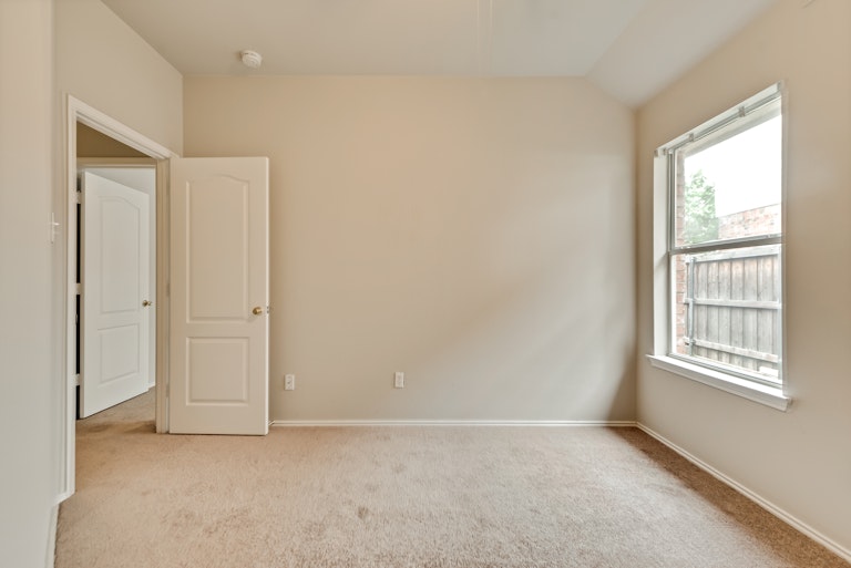 Photo 20 of 28 - 802 Cheyenne Dr, Allen, TX 75002