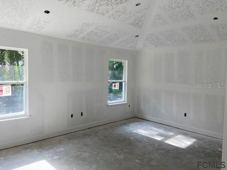 Photo 10 of 15 - 138 Sea Trl, Palm Coast, FL 32164