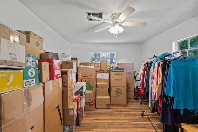 Photo 36 of 56 - 721 W Nelson St, Tavares, FL 32778