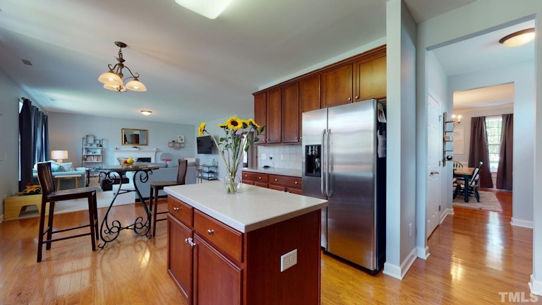 Photo 10 of 40 - 6209 Sparkling Brook Dr, Raleigh, NC 27616