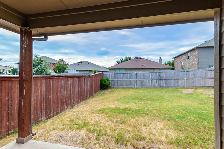 Photo 20 of 22 - 420 Harding Ln, Lavon, TX 75166