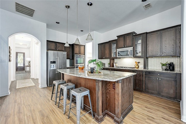 Photo 7 of 31 - 1008 Winding Way Dr, Georgetown, TX 78628