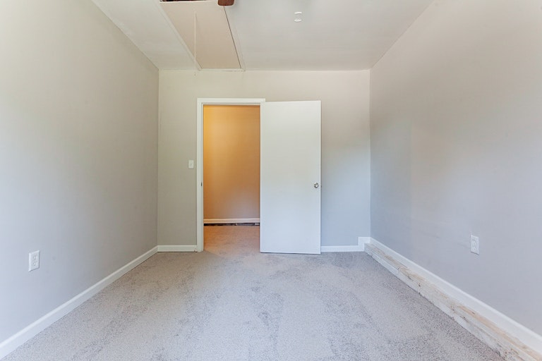 Photo 14 of 26 - 11673 Matthews Trl, Hampton, GA 30228