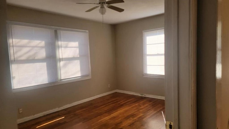 Photo 3 of 13 - 13343 Halifax St, Houston, TX 77015