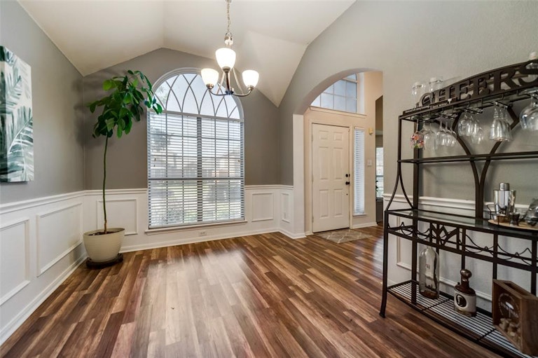Photo 7 of 40 - 8801 Clearlake Dr, Rowlett, TX 75088