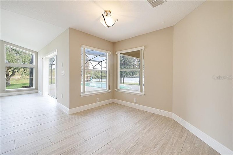 Photo 8 of 25 - 17021 Magnolia Island Blvd, Clermont, FL 34711