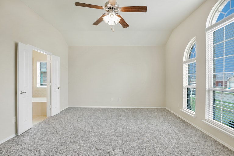 Photo 16 of 28 - 2020 Stonewood Dr, Lancaster, TX 75134
