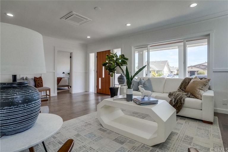 Photo 12 of 75 - 1441 W 52nd St, Los Angeles, CA 90062