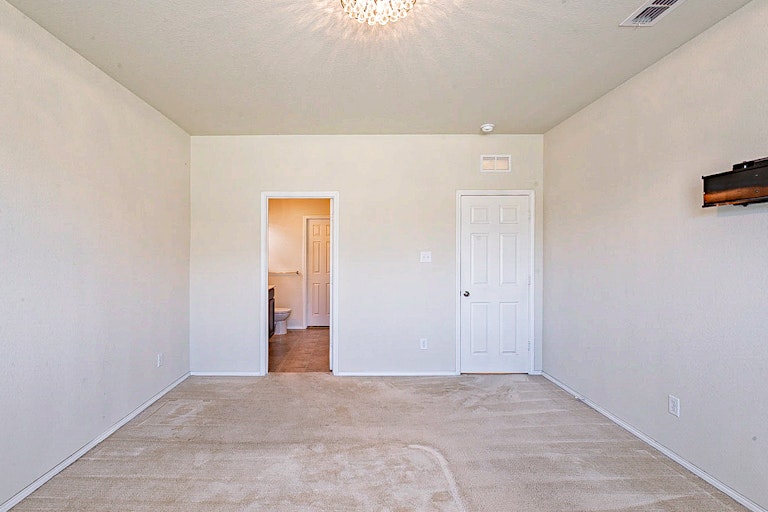 Photo 11 of 18 - 3113 Layla Creek Dr, Little Elm, TX 75068