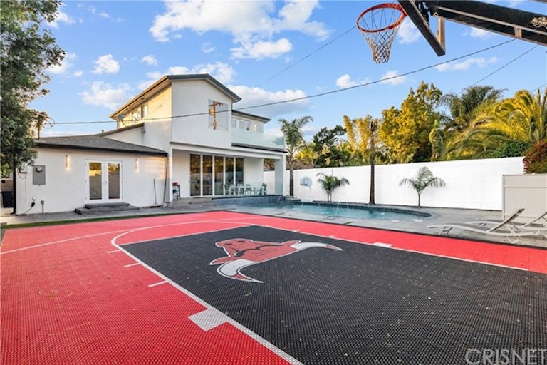 Photo 54 of 58 - 5008 Strohm Ave, North Hollywood, CA 91601