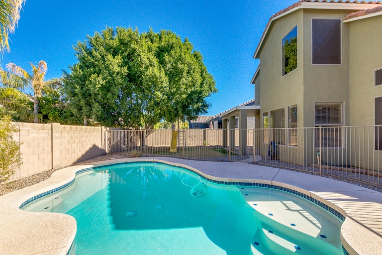 Photo 5 of 73 - 924 W Laurel Ave, Gilbert, AZ 85233