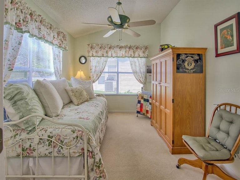 Photo 18 of 25 - 824 Ramos Dr, Lady Lake, FL 32159