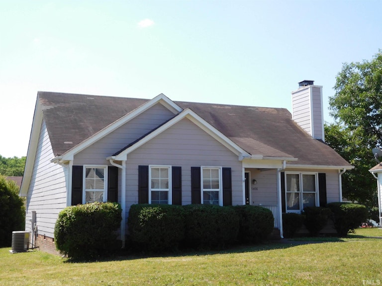 Photo 1 of 19 - 5408 Trenburg Ct, Knightdale, NC 27545