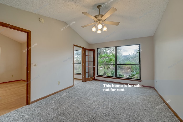 Photo 31 of 35 - 9943 Fawn Ridge Dr, Jacksonville, FL 32256