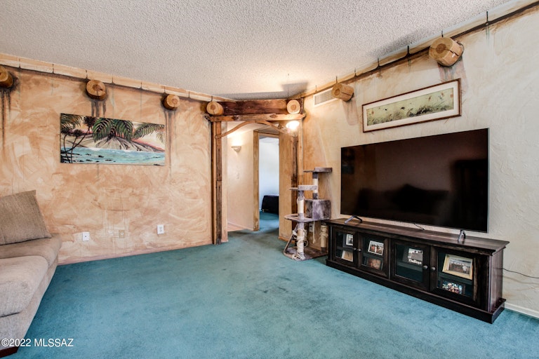 Photo 8 of 40 - 810 S Kolb Rd #64, Tucson, AZ 85710