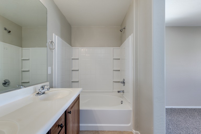 Photo 13 of 25 - 4647 E Laurel Ave, Gilbert, AZ 85234