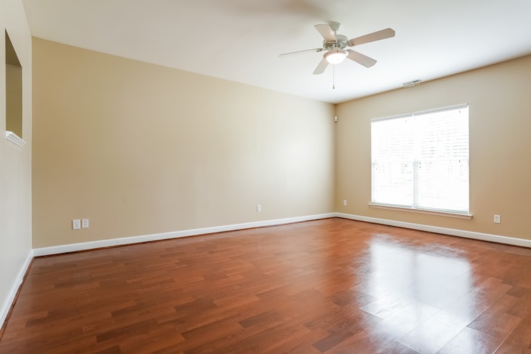 Photo 5 of 25 - 8302 Aspen Mountain Ct, Raleigh, NC 27616