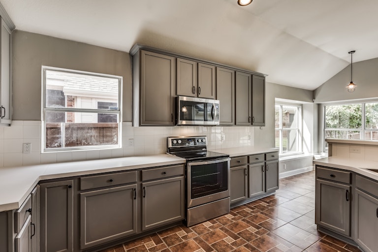 Photo 7 of 20 - 5424 Pebble Ct, McKinney, TX 75070