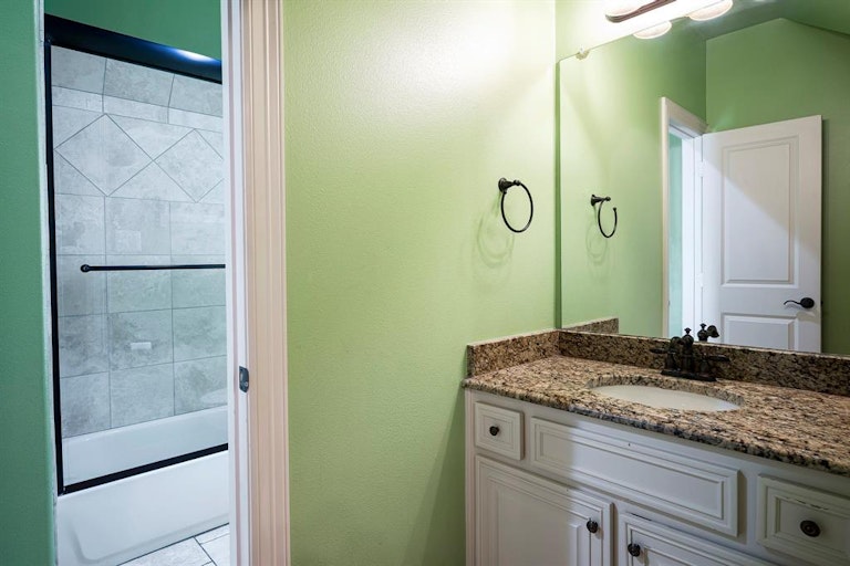Photo 35 of 40 - 6624 Sondra Dr, Dallas, TX 75214