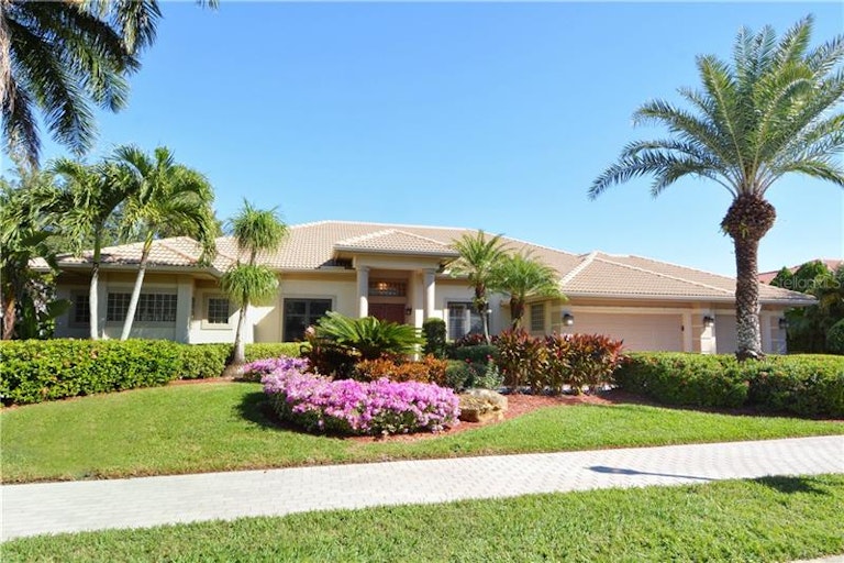 Photo 2 of 25 - 8897 Bloomfield Blvd, Sarasota, FL 34238